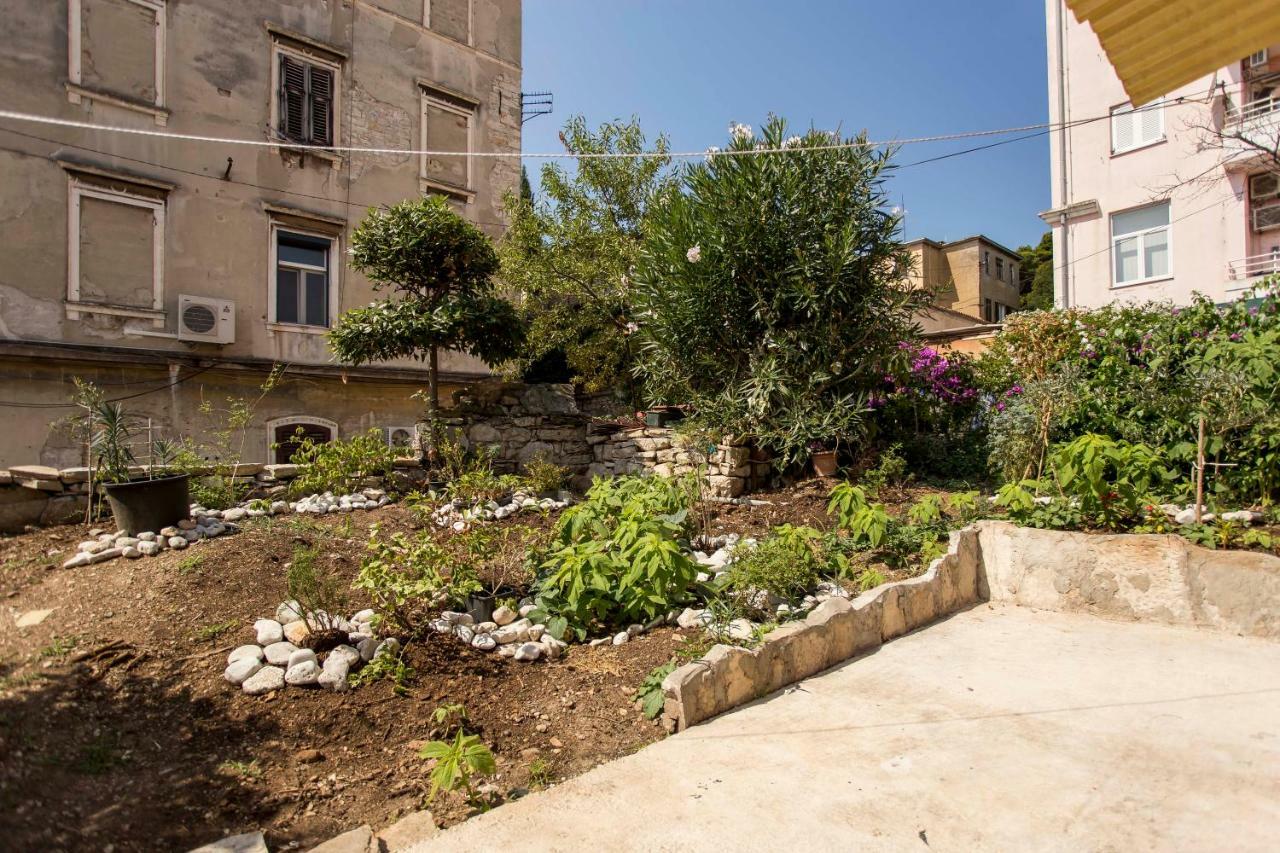 Emanuel Apartman Pula Buitenkant foto